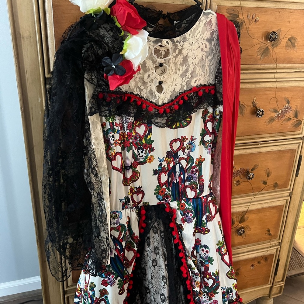 Day of the Dead women’s Halloween costume